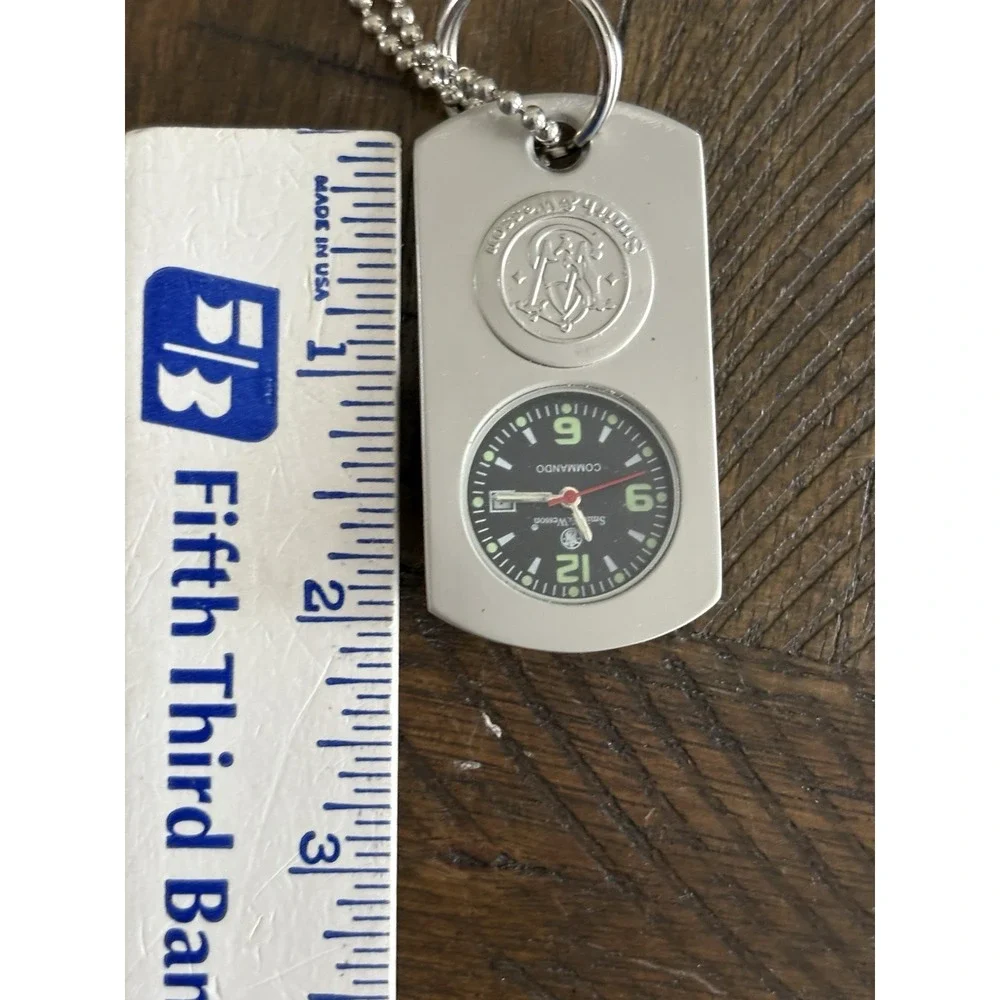 Smith & Wesson Silver Commando Stainless Dog‎ Tag Watch On Chain Quartz Compact